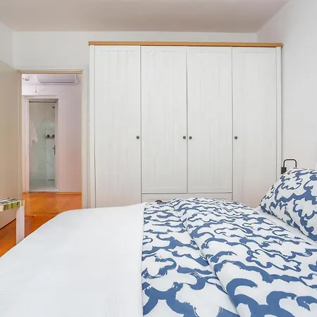Σπίτι διακοπών Cozy In Malinska With Kitchen Županje