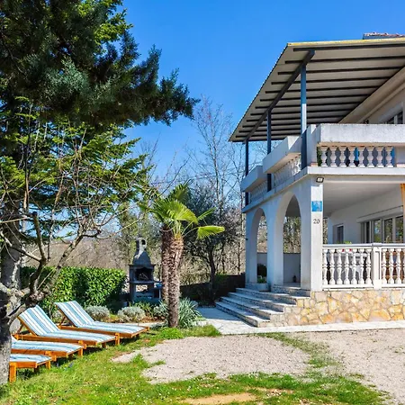 3 Bedroom Amazing In Malinska * Županje