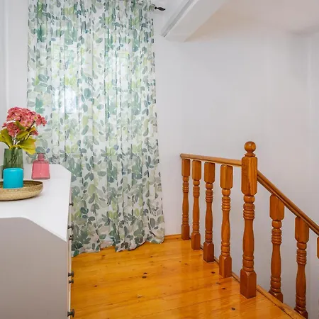Cozy In Malinska With Kitchen Σπίτι διακοπών Županje