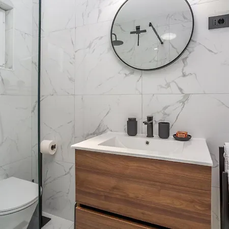3 Bedroom Amazing In Malinska Tatil Evi