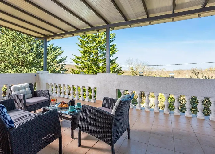 3 Bedroom Amazing In Malinska Holiday home *