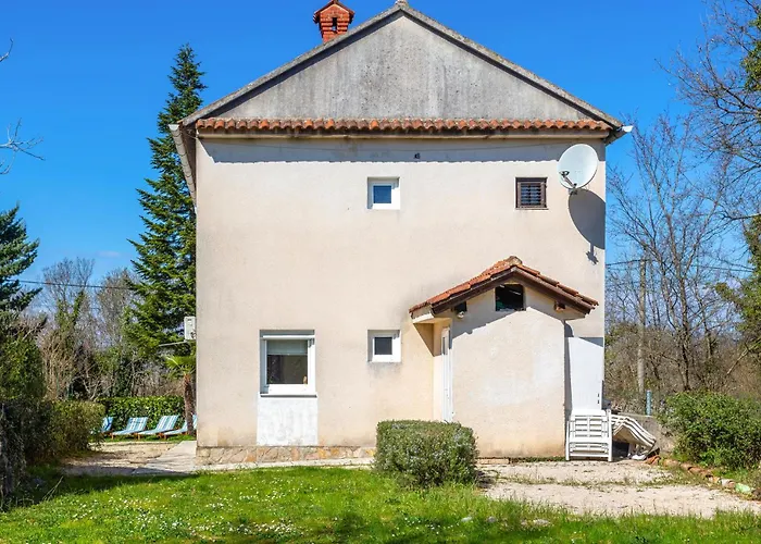 3 Bedroom Amazing In Malinska *