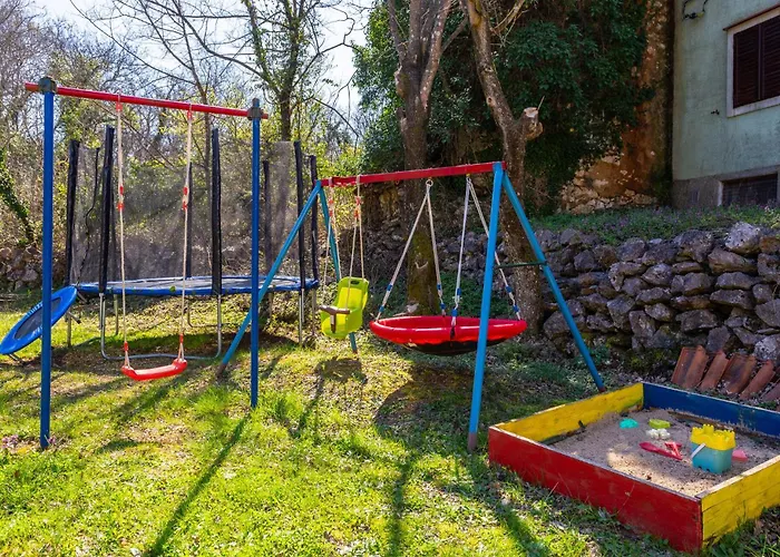 Holiday home 3 Bedroom Amazing In Malinska Zupanje