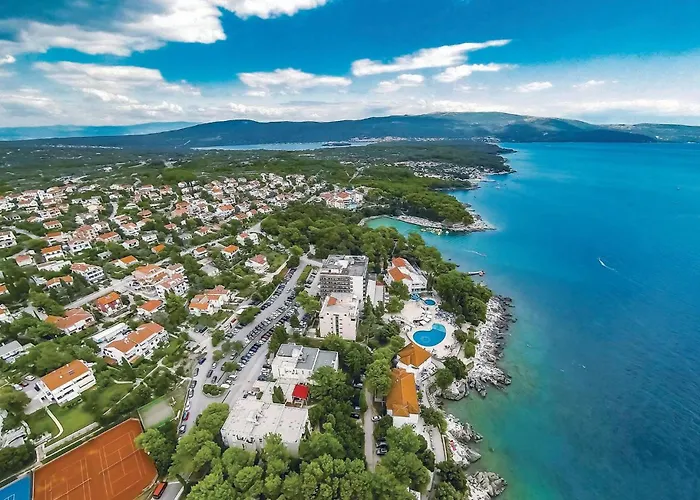 3 Bedroom Amazing In Malinska Holiday home Zupanje