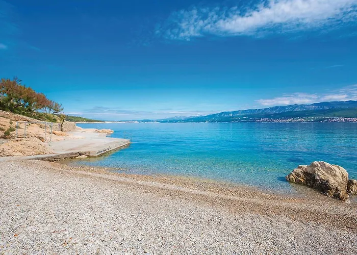 3 Bedroom Amazing In Malinska Holiday home *