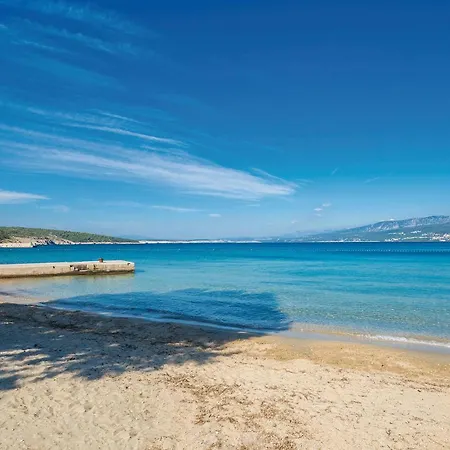 3 Bedroom Amazing In Malinska